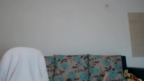 Sarah online show from 12-16-25, 10:04