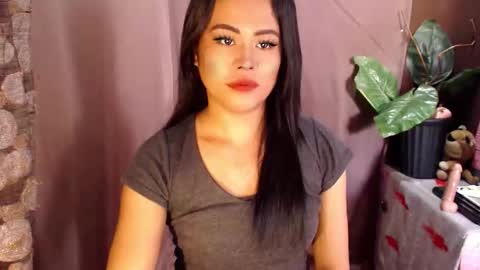Snapshot of hot_babe0802 chatting on 05-25-26, 01:55 HANNA online show from 05-25-26, 01:55