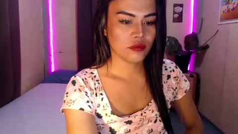 Snapshot of hot_babe0802 chatting on 07-22-26, 03:15 HANNA online show from 07-22-26, 03:15