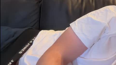 hot_boy_dutch online show from 10-28-25, 08:22