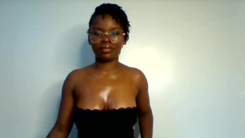 Snapshot of hot_cammy08 chatting on 06-15-26, 06:37 sweet cammy online show from 06-15-26, 06:37
