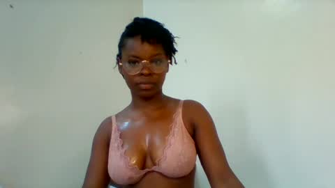 Snapshot of hot_cammy08 chatting on 06-17-26, 11:45 sweet cammy online show from 06-17-26, 11:45