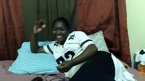 Milly online show from 11-09-25, 05:11