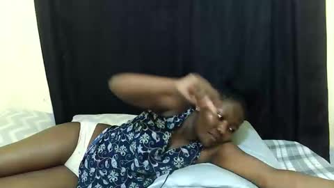 Milly online show from 12-03-25, 07:01