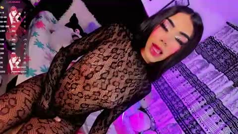 Snapshot of hot_eyes16 chatting on 06-12-26, 07:29 Valens online show from 06-12-26, 07:29