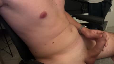 Snapshot of hot_guy2001 chatting on 09-09-25, 09:58 hot_guy2001 online show from 09-09-25, 09:58