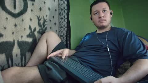 hot_guy36 online show from 04-30-26, 03:18