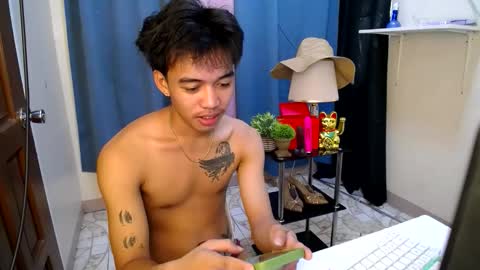 Snapshot of hot_kianxx chatting on 06-07-26, 12:48 hot_kianxx online show from 06-07-26, 12:48