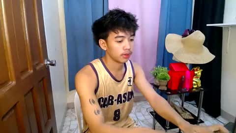 Snapshot of hot_kianxx chatting on 06-11-26, 02:00 hot_kianxx online show from 06-11-26, 02:00