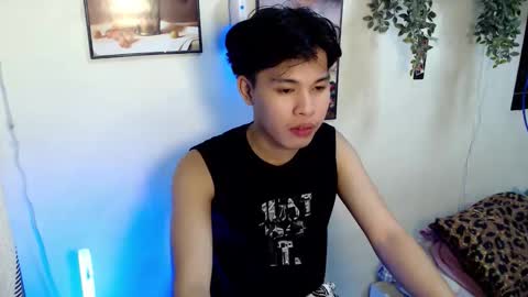 Snapshot of hot_kisser19 chatting on 03-08-26, 12:31 mark online show from 03-08-26, 12:31
