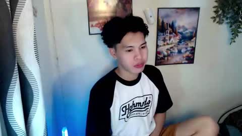 Snapshot of hot_kisser19 chatting on 03-24-26, 12:48 mark online show from 03-24-26, 12:48