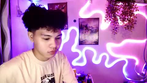 Snapshot of hot_kisser19 chatting on 07-12-26, 01:07 mark online show from 07-12-26, 01:07