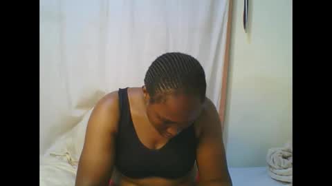 Snapshot of hot_masha chatting on 04-28-26, 05:01 hot_masha online show from 04-28-26, 05:01