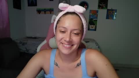 Snapshot of hot_mommymia chatting on 05-28-26, 10:29 Mia online show from 05-28-26, 10:29