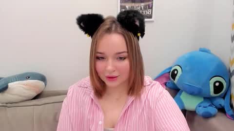 Snapshot of hot_moon_666 chatting on 02-08-26, 03:48 Moon online show from 02-08-26, 03:48