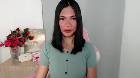 Snapshot of hot_pauline chatting on 05-17-26, 03:15 hot_pauline online show from 05-17-26, 03:15