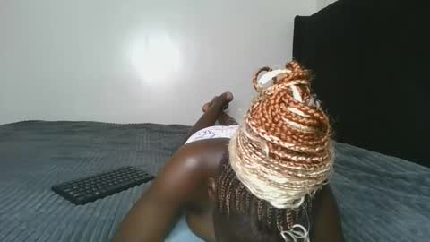 Hot petite online show from 03-25-26, 05:52