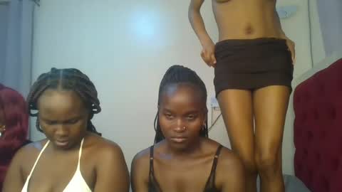 Petite online show from 07-12-26, 05:31