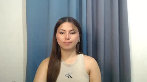 Snapshot of hot_precious_nikki chatting on 02-23-26, 05:43 Nikki online show from 02-23-26, 05:43
