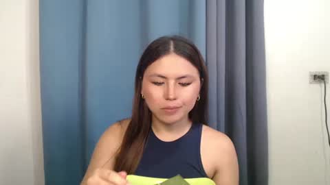 Snapshot of hot_precious_nikki chatting on 02-26-26, 02:43 Nikki online show from 02-26-26, 02:43