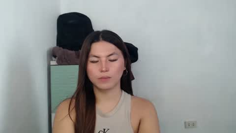 Nikki  online show from 04-14-26, 07:03