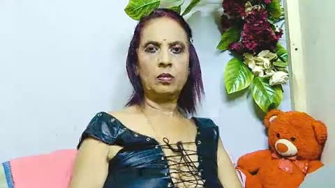 hot queen online show from 06-27-26, 01:39