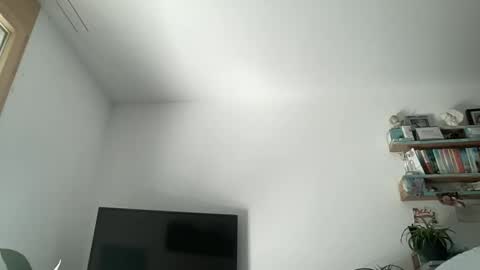 Snapshot of hot_sex83 chatting on 04-21-26, 08:53 letmedoo2 online show from 04-21-26, 08:53