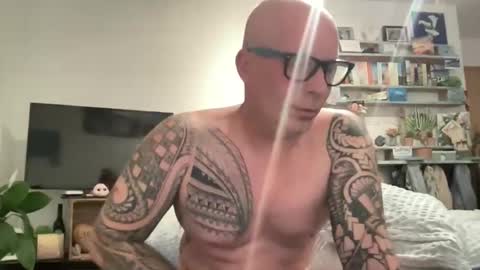 Snapshot of hot_sex83 chatting on 04-24-26, 08:33 letmedoo2 online show from 04-24-26, 08:33