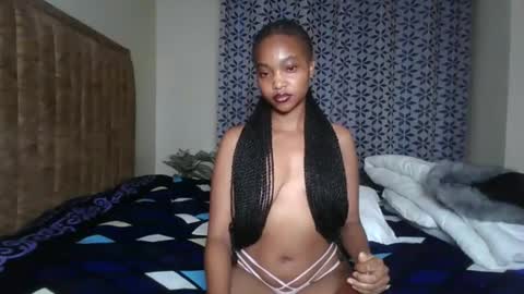 Snapshot of hot_sexy_babe chatting on 05-04-26, 02:18 Bellah online show from 05-04-26, 02:18