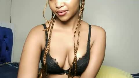 Snapshot of hot_sexy_babe chatting on 06-05-26, 12:28 Bellah online show from 06-05-26, 12:28