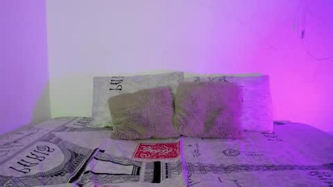 Snapshot of hot_sexy_lia chatting on 01-13-26, 12:05 online show from 01-13-26, 12:05
