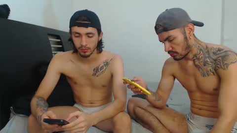 Hot Sharks   online show from 02-23-25, 06:39