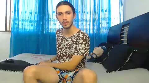 Hot Sharks   online show from 09-11-25, 11:21