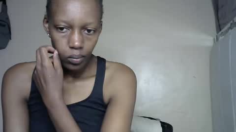 Snapshot of hot_slimcutie chatting on 02-23-25, 12:05 slimcute online show from 02-23-25, 12:05