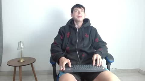 Snapshot of hot_teo1 chatting on 05-26-26, 11:06 M A T E O online show from 05-26-26, 11:06