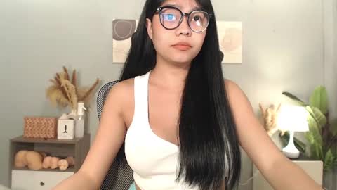 hotasian_gabby69 online show from 04-26-26, 10:57