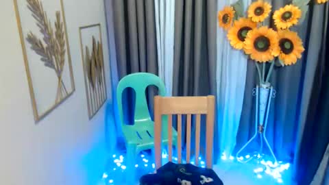 Snapshot of hotasian_richard chatting on 04-08-26, 06:13 hotasian_richard online show from 04-08-26, 06:13