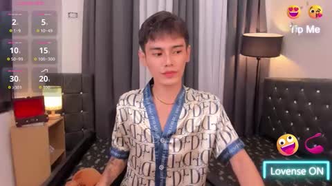 Kenny online show from 12-21-25, 01:40