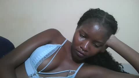 Snapshot of hotbabbee chatting on 05-20-26, 06:03 love online show from 05-20-26, 06:03