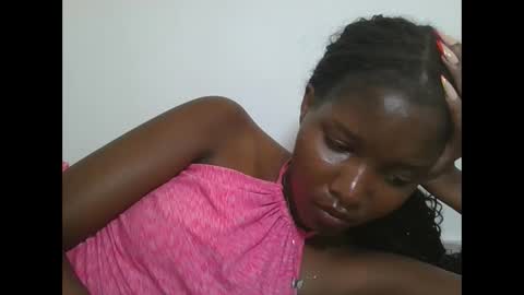 Snapshot of hotbabbee chatting on 06-02-26, 06:21 love online show from 06-02-26, 06:21