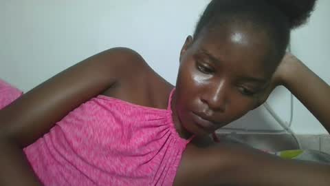 Snapshot of hotbabbee chatting on 06-19-26, 07:17 love online show from 06-19-26, 07:17