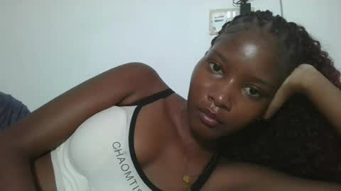 Snapshot of hotbabbee chatting on 06-29-26, 09:26 love online show from 06-29-26, 09:26