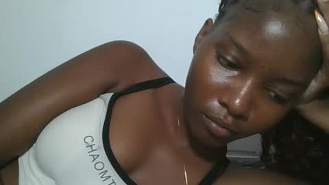 Snapshot of hotbabbee chatting on 06-29-26, 03:34 love online show from 06-29-26, 03:34