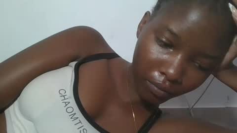 Snapshot of hotbabbee chatting on 07-14-26, 05:34 love online show from 07-14-26, 05:34