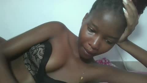 Snapshot of hotbabbee chatting on 07-16-26, 05:57 love online show from 07-16-26, 05:57
