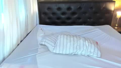 Snapshot of hotbabymaria chatting on 05-21-26, 01:34 maria online show from 05-21-26, 01:34