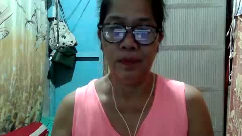 Snapshot of hotbetty_45 chatting on 07-12-26, 12:12 hotbetty_45 online show from 07-12-26, 12:12