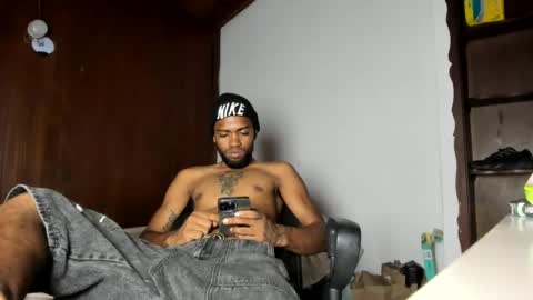 Snapshot of hotbody22_ chatting on 06-30-26, 06:31 hotbody22_ online show from 06-30-26, 06:31