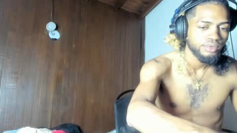 Snapshot of hotbody22_ chatting on 07-12-26, 10:56 hotbody22_ online show from 07-12-26, 10:56