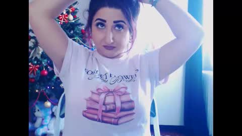 hotboobsmaya online show from 12-17-25, 08:53